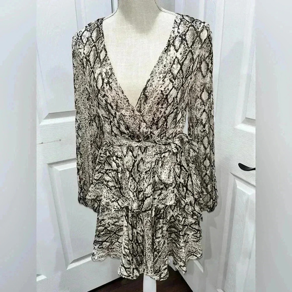 DO+BE plunge, ruffled skirt, snake print, waist tie, back zip, lined, mini dress - Picture 5 of 12